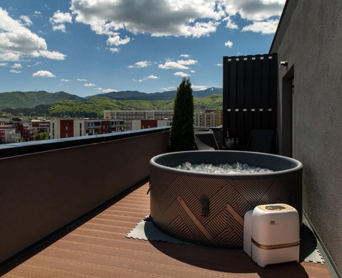 Skylark - Singapore Penthouse With Jacuzzi & Panoramic View Brasov Exterior photo